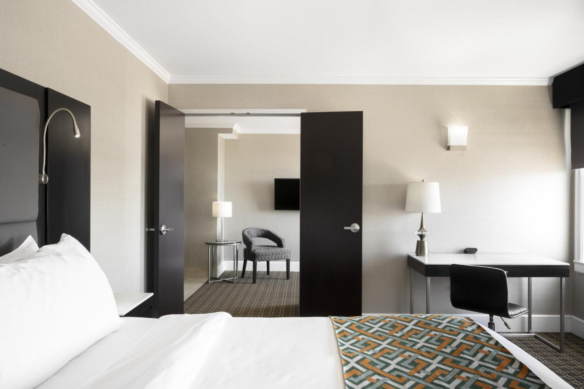 Voco The Tiger Hotel, Columbia, Mo By Ihg Экстерьер фото